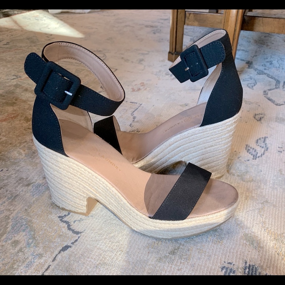 Black summer platform sandals